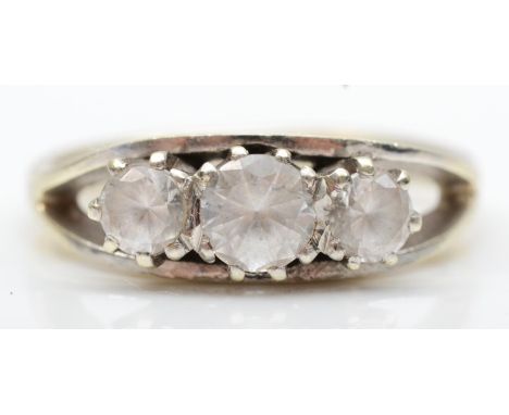 A 9ct white gold and three white stone ring, O, 3.9gm 