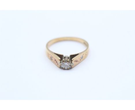 A 9ct gold single stone brilliant cut diamond ring, stated weight 0.18cts, L, 2.1gm 