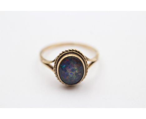 A 9ct gold and opal triplet panel ring, stone 10 x 8mm, Q, 2.3gm 