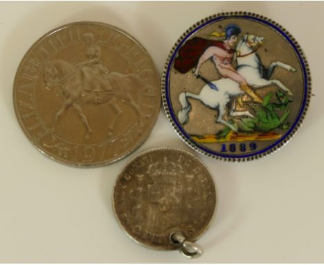 A Victorian silver and enamel Crown, 1889, converted to a brooch, together with 1882 Spanish coin and 1977 Crown 