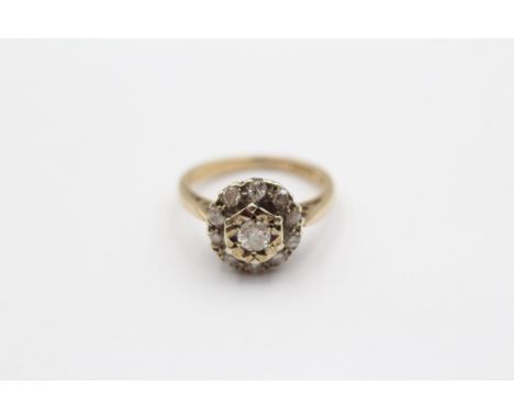 A 9ct gold and brilliant cut diamond cluster ring, H, 2.5gm 