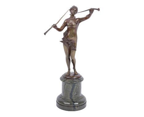 IFFLAND, FRANZ (1862-1935), weibliche Jugendstil-Nymphe mit Panflöte und Schalmeien, umrankt vom ewigen Efeu aus Bronze. Um d