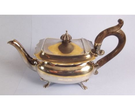 A small silver teapot, Birmingham 1900, 300g