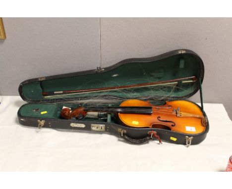 A CHINESE MADE VIOLIN, IN FITTED CASE WITH BOW, A/F