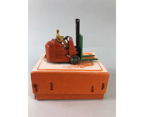 Dinky Toys, Coventry Climax Fork Lift Truck 14c in original box, winder working .