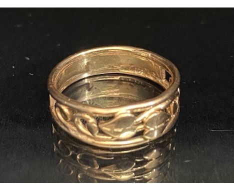 9ct Gold welsh Clogau Rose gold ring with heart shaped pierced design approx size 'K' and 2.5g