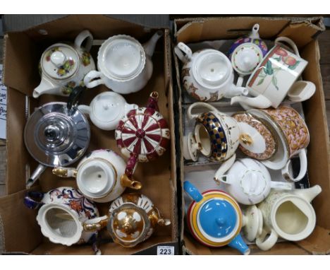 A mixed collection of ceramic tea pots to include Sadler, Gibson, Price, Sudlow, Wedgwood, Royal Doulton and Linguard. (16)