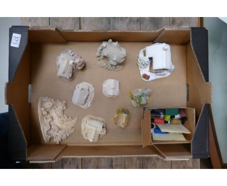 A collection of Lilliput Lane Boxed figures to include the Warren, Hey Diddle Diddle, The Old School House, Parsley Cottage, 