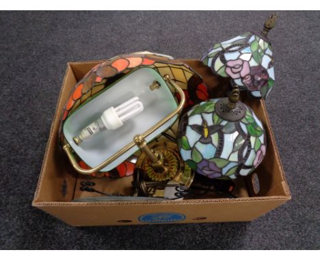A box of Tiffany style light shade, pair of table lamps depicting humming birds and a bankers lamp 