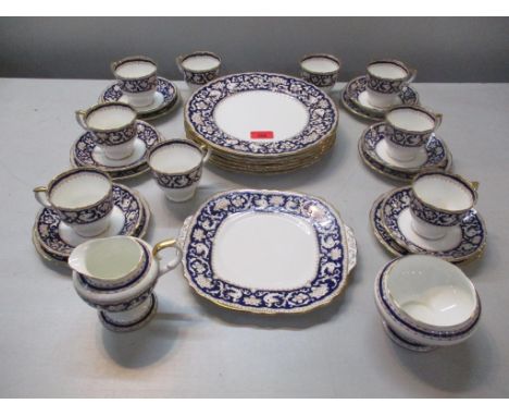 A Crown Staffordshire Ellesmere pattern part dinner and tea service, comprising 30 pieces Location: 10:4 