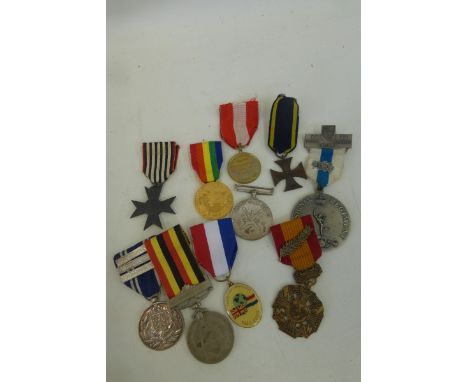 Ten assorted medals including 22nd Signal Regiment, Naples 5th Army and others.