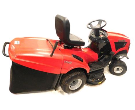 A Mountfield LMS1436H ride on tractor lawn mower, with grass box (AF)