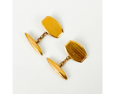 A pair of George V 18ct yellow gold cufflinks - hallmarked Henry Griffith &amp; Sons, Chester 1923, the tonneau shaped plates