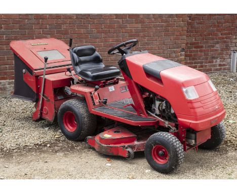 A Countax K14 Twin 107cm cut, ride-on lawn mower With a 14HP Vanguard Briss &amp; Stratton engine.For sale as found. The lawn