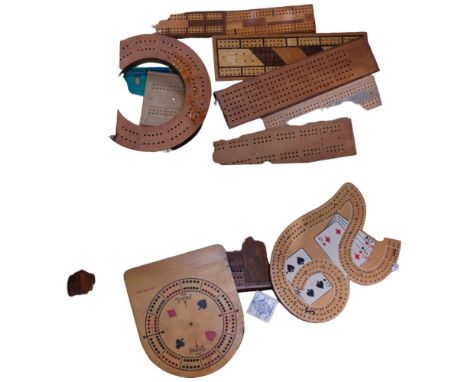 Assorted wooden cribbage boards, etc 