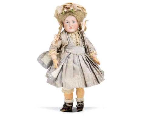 Charakterpuppe "Gretchen" - Kämmer &amp; Reinhardt 114  nach 1909 Biskuitkurbelkopf. Geschlossener Mund. Gemalte Augen. Mohai