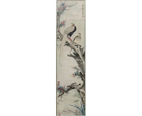 Fasanenpaar auf Baumstumpf mit blühenden Zweigen  China Tusche und wenig Farbe auf Papier. Singvogelpaar auf knorrigem Ast. A