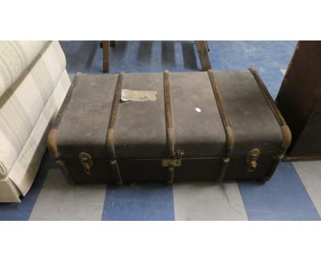 A Vintage Travelling Trunk, 91cm Wide 