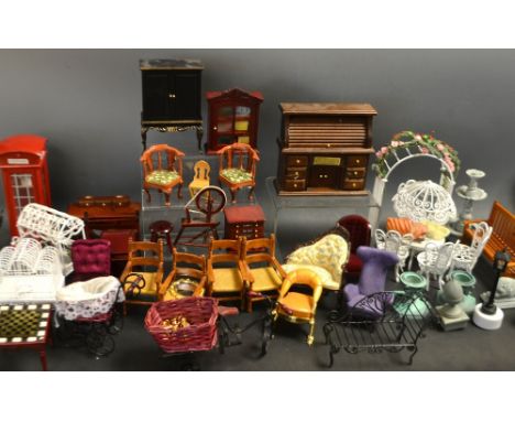 Dolls accessories - street lamp, spinning wheel, wire bird cage, a chess table, a Victorian oil lamp, wire hanging baskets et