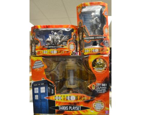 Toys and Juvenalia- A Dr Who Tardis playset by Character toys, Others Antimatronic Cybermen, boxed, Cyber Controller Guards, 