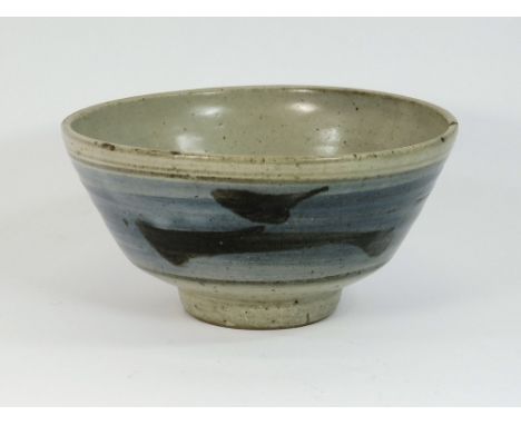LEACH STANDARD WARE. A large Leach Pottery Standard Ware 'Z' bowl. Pottery mark. Diameter 23cm. Some faults.  Please note tha