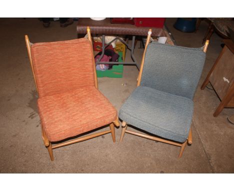 Lucien Ercolani-Ercol Model 427, associated pair of retro vintage 20th Century beech and elm easy lounge chairs, having angul