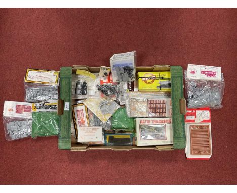 A quantity of 00 gauge plastic lineside kits and scenic accessories by Dapol, Ratio, Wills and others including, mostly in or