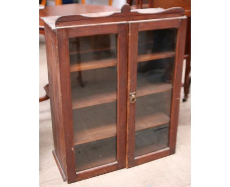 A STAINED PINE WALL SHELF BRACKET W64CM H82CM D28CM