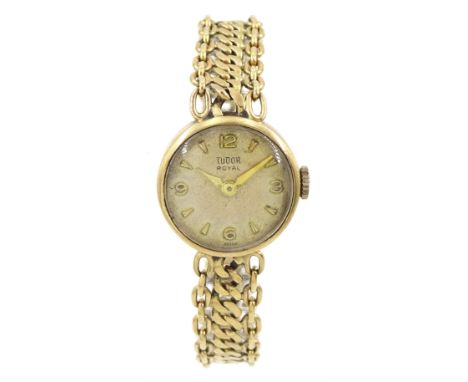 Tudor Royal ladies 9ct gold manual wind wristwatch, dial with dagger and Arabic hour markers, Chester 1960, on integral 9ct g