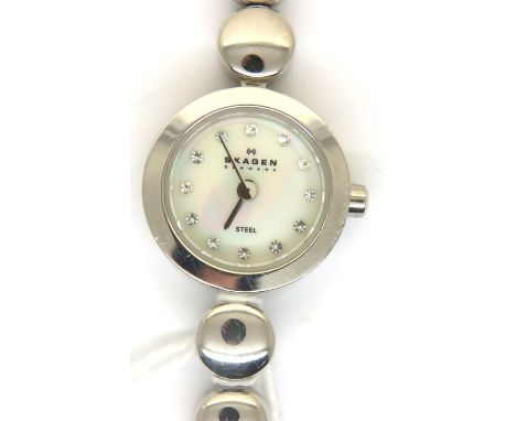 Skagen; ladies wristwatch with mother of pearl face, working at lotting. P&amp;P Group 1 (£14+VAT for the first lot and £1+VA