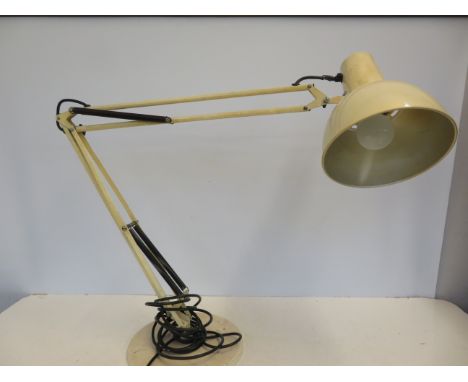 Large angle poise lamp