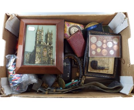 Assorted coins and badges, a bog oak style pipe, and other items (box)