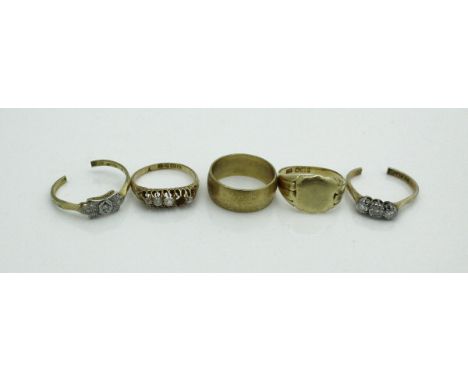 A collection of four various 18 carat gold rings, comprising wedding band, signet ring and two diamond rings, 19.6 g, togethe