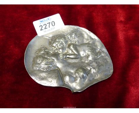 An Art Nouveau Trinket dish with a cherub kissing a lady in raised design, 4".