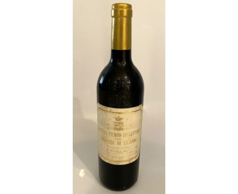 Bottle of red Bordeaux wine, Chateau Pichon Longueville, 1999 Comtesse De Lalande Pauillac.