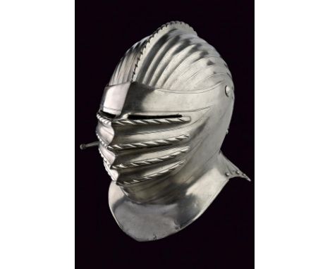 dating: 1520/30 provenance: Southern Germany, Skull in one piece, provided with a low, twisted comb and longitudinal fluted d