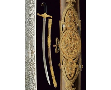 dating: 19th Century provenance: England, Fla, curved, single-and false-edged blade, engraved through almost all the length w