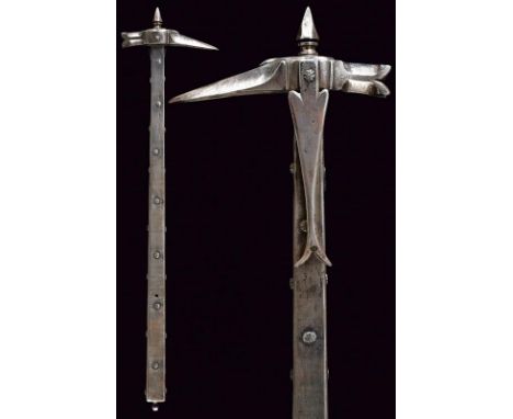 dating: 16th Century provenance: Germany, Strong spike of triangular section, with flat base, solid, chiselled hammer with fo