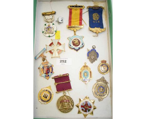 A selection of Masonic interest medallions, including: an Albyn Chapter No. 632SC medallion, awarded to M.E. Comp. B.D. Longm