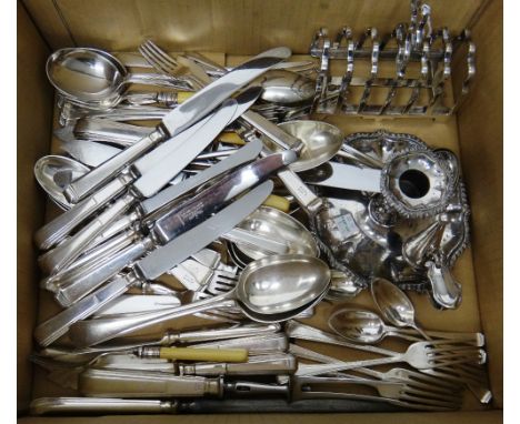 A silver mounted three piece carving set, Sheffield 1946 and 1947, a plated part table service, comprising; five fish knives,