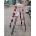 LOUISVILLE 4' LADDER, FIBERGLASS