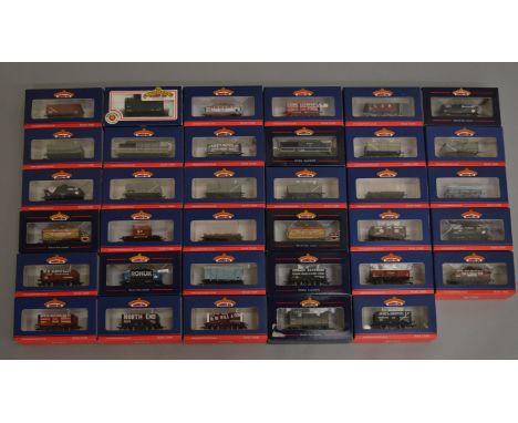 OO gauge. 35 x Bachmann rolling stock, includes Collector's Club edition. E and boxed.
