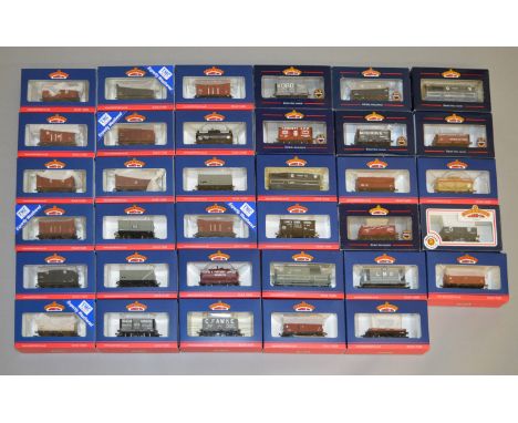 OO gauge. 35 x Bachmann rolling stock, includes Collector's Club edition. E and boxed.