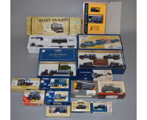 14 x Pickfords diecast models, mostly Corgi but includes two Lledo. Overall appear VG, boxed.