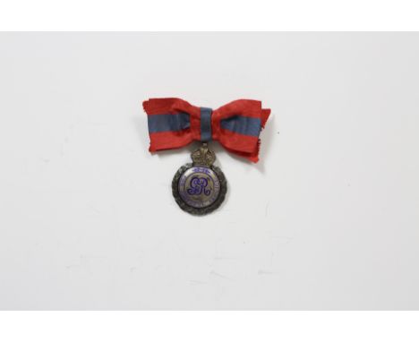 A GEORGE V LADIES IMPERIAL SERVICE ORDER with enamel decoration, awarded to Williamina Hughes 
