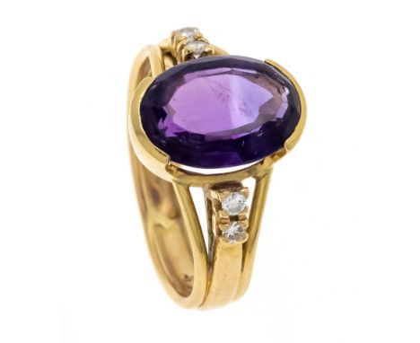 Amethyst-Diamant-Ring GG 585/000 ungest. gepr., mit einem oval fac. Amethyst 12,5 x 9 mm und 4 Brillanten, zus. 0,08 ct W/SI,