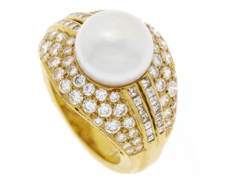 Massiver Perlen-Brillant-Ring GG 750/000 mit einer runden, boutonförmigen Zuchtperle 12 mm, Brillanten und Diamant-Carrés, zu