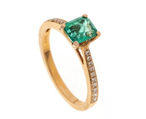 Smaragd-Brillant-Ring GG 750/000 mit einem im Smaragdschliff fac. Smaragd ca. 0,90 ct in sehr guter Farbe und Reinheit, gute 
