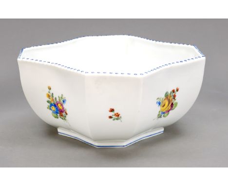 Große Kartoffelschale, Nymphenburg, Marke 1925-75, Modell Pearl, Entwurf Dominikus Auliczek von 1792/95, polygonale Form, Per