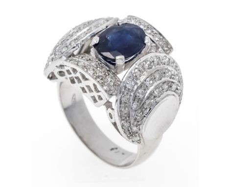 Saphir-Brillant-Ring WG 750/000 mit einem oval fac. opaken Saphir 9 x 7 mm und Brillanten, zus. ca. 0,60 ct W/SI-PI, RG 55, 9